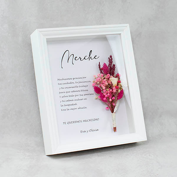 cuadro abuela con ramillete y rosa