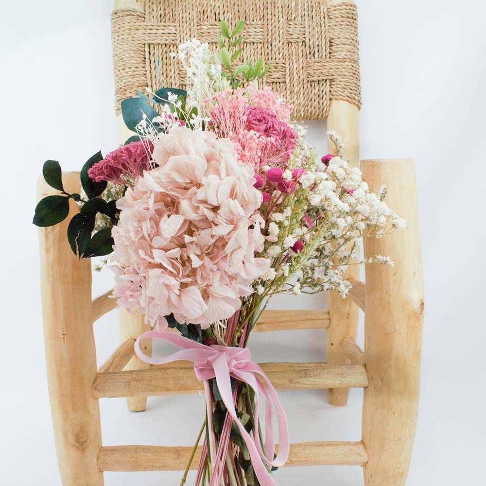 Ramo de flores preservadas rosa