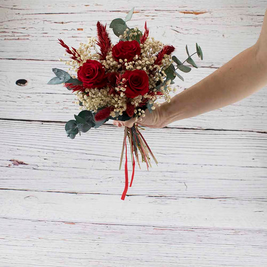 ramo de rosas rojas preservadas