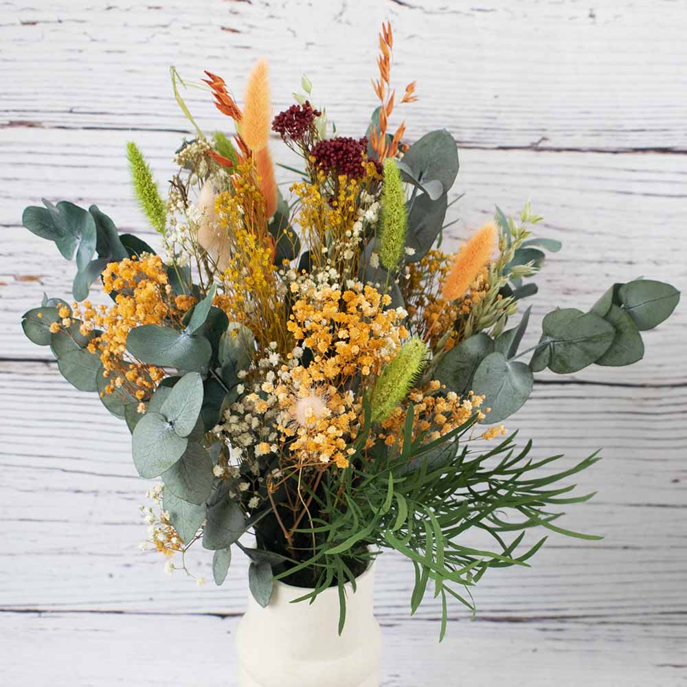 ramo para mesa de flores secas y preservadas con eucalipto