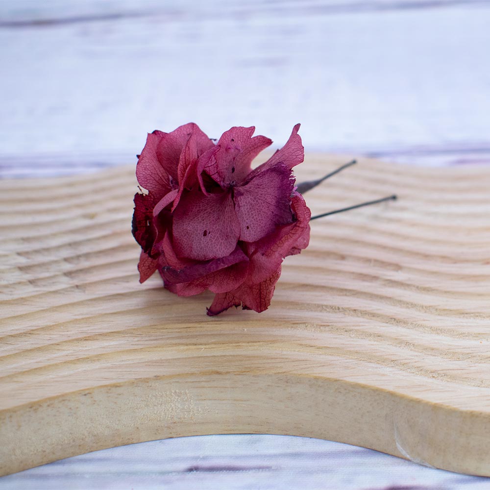 Horquilla con flores de hortensia