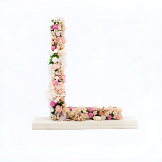 Letra de madera decorada con flores Primavera