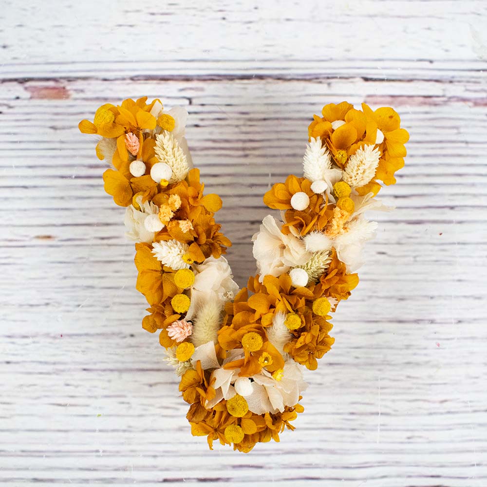 Letras baratas con flores preservadas Irene