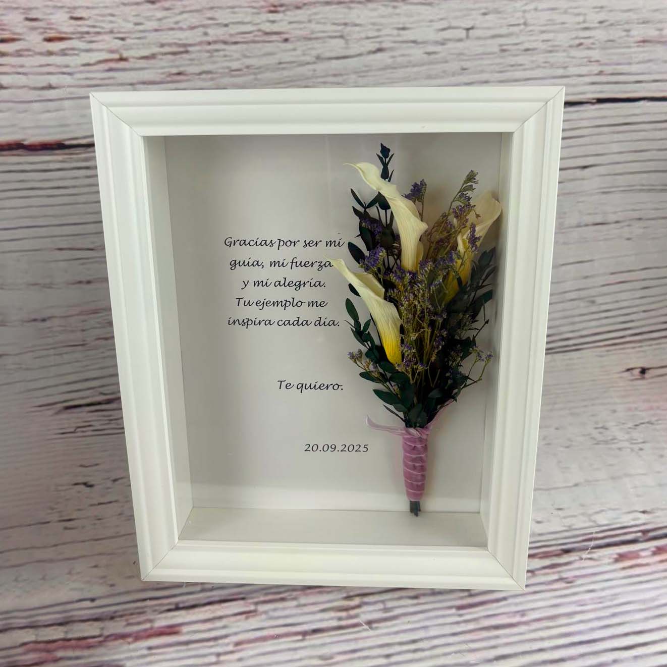 Marco  con flores patos para regalar