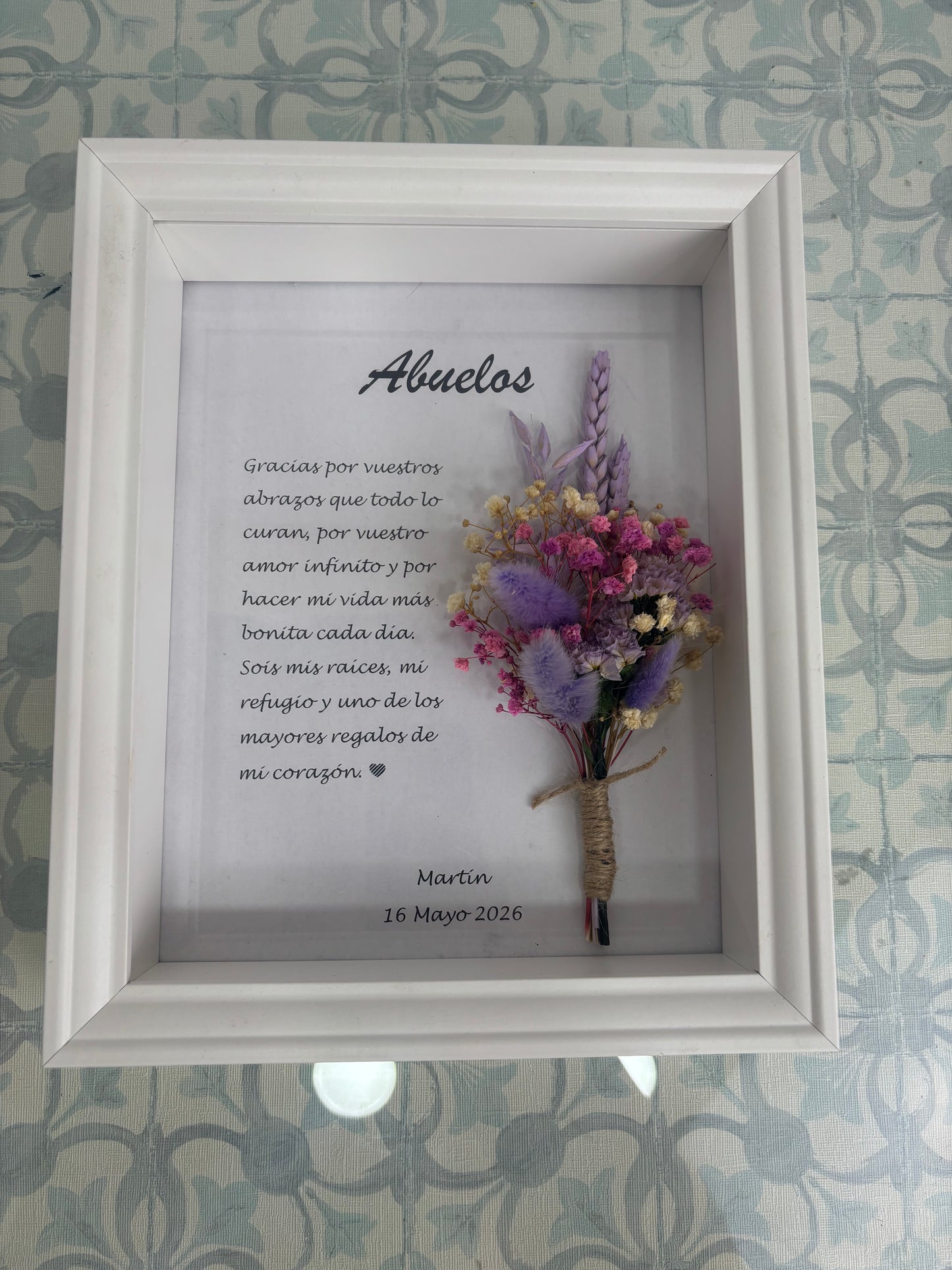 Marco con flores para abuelos Comunión