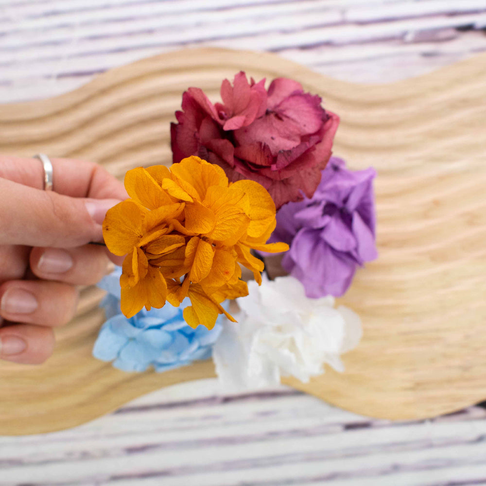 Horquilla con flores de hortensia