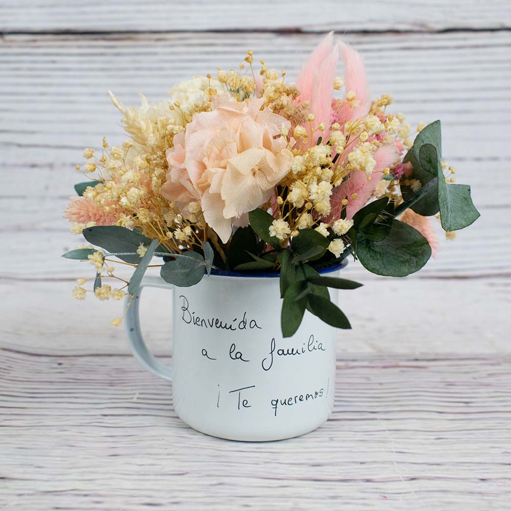 Pack Bebé peluchito y taza de flores