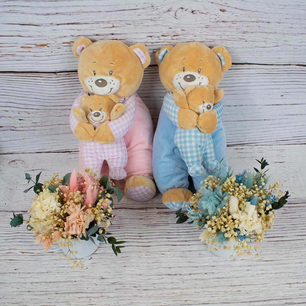 Pack Bebé peluchito y taza de flores