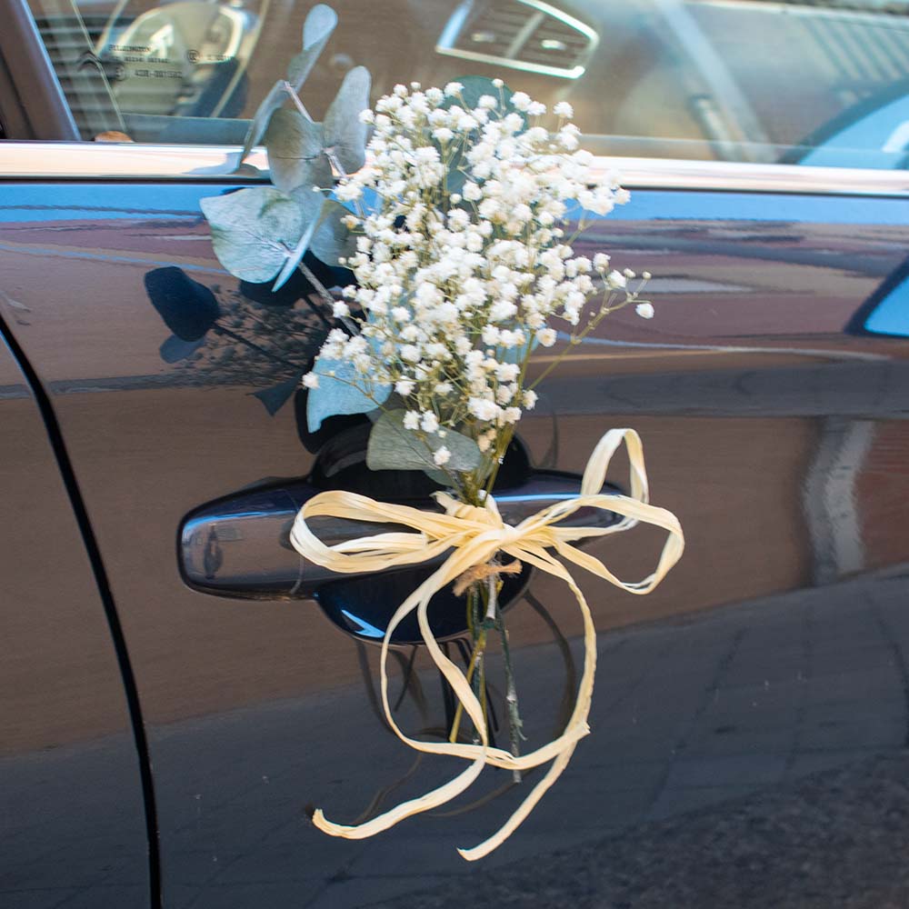 Ramillete de flores para coche