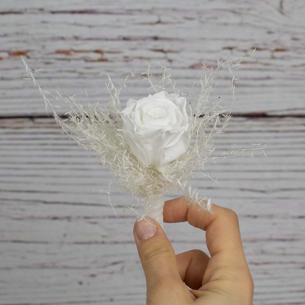 Prendido romántico rosa blanca Beatrice