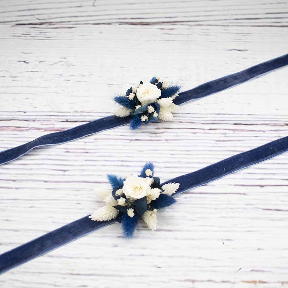 Pulsera para damas de honor con flores azules Josephine