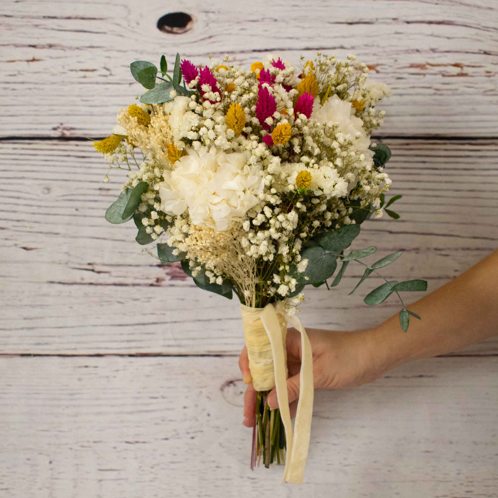 ramo de hortensias silvestres