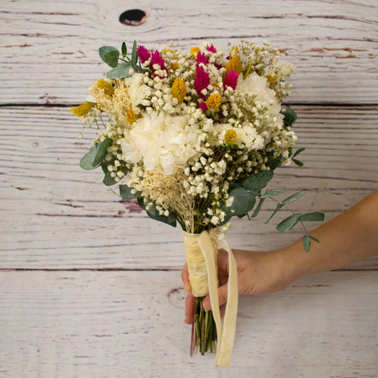 ramo de hortensias silvestres
