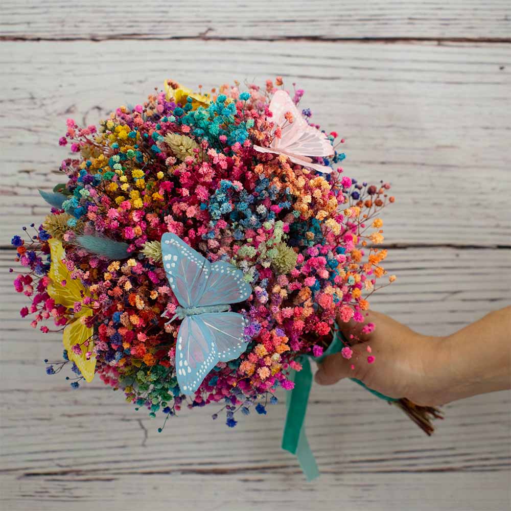 Ramio de novia con mariposas preservado