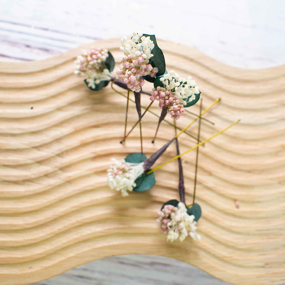 Horquillas de flores crema Hilda