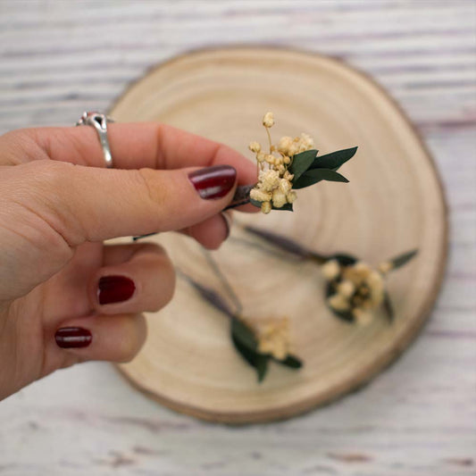 Horquillas de flores y hojas Olivia