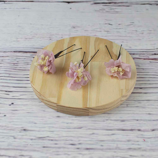 horquillas de flores lila secas