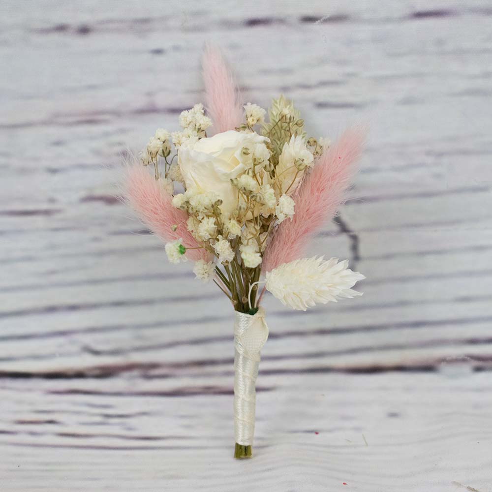 Prendido con rosa Nur