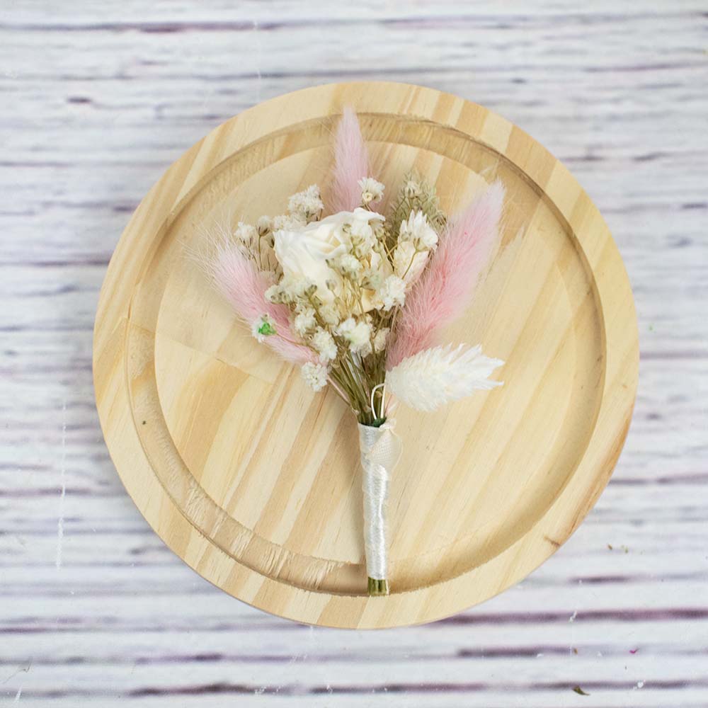 Prendido con rosa Nur