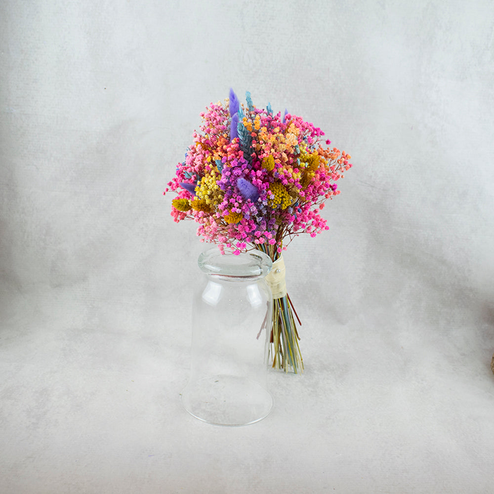 ramo pequeño de flores preservadas colorido