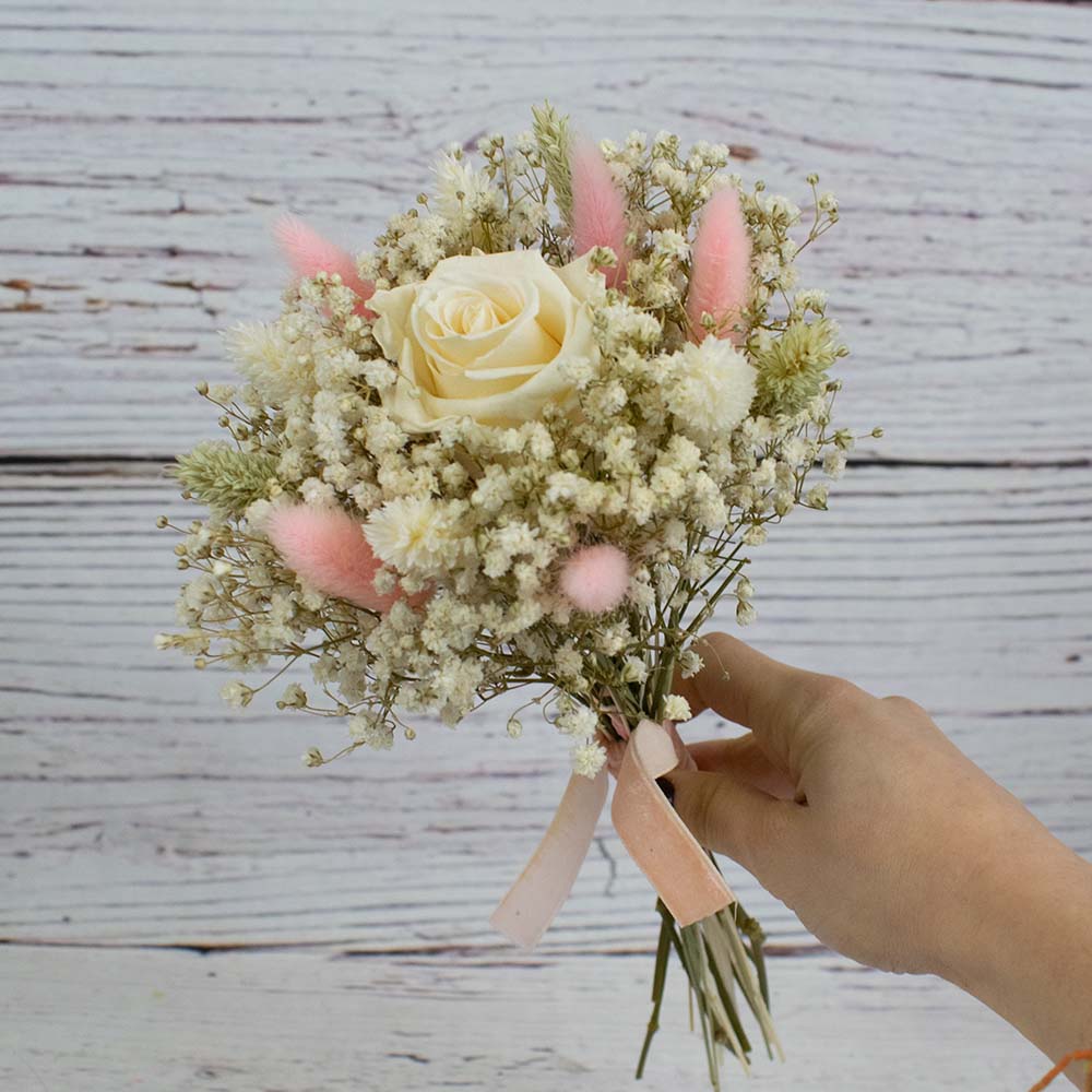 Ramillete réplica con rosa Nur