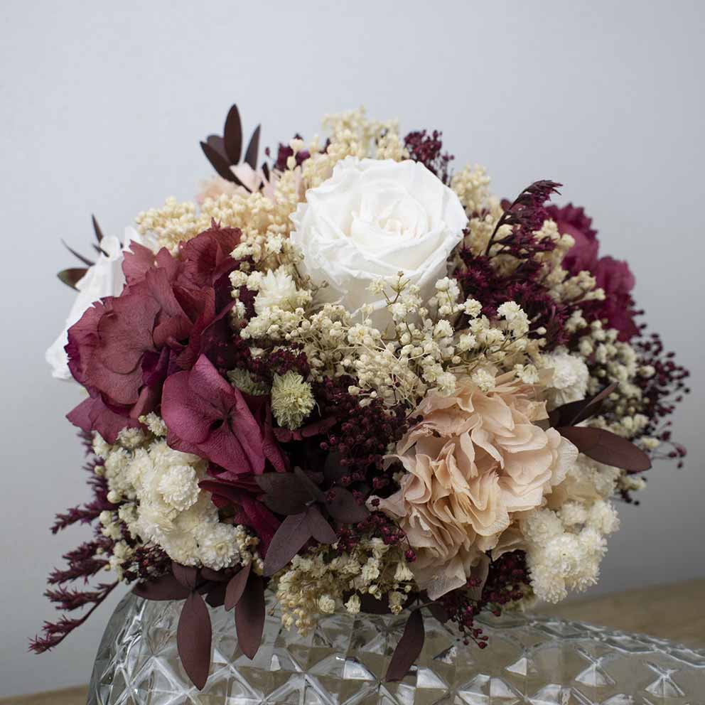 Ramo de novia seco granate
