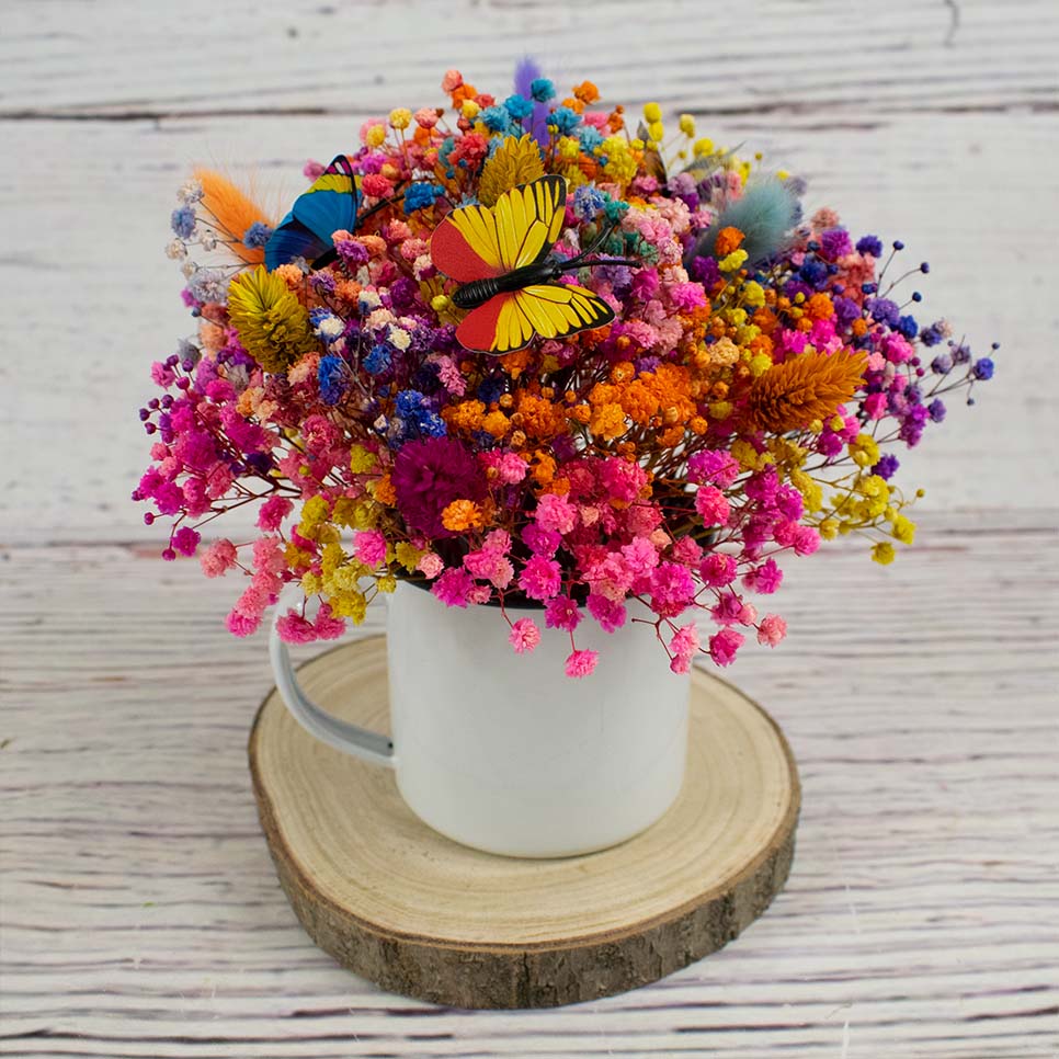 Tacita con mariposas