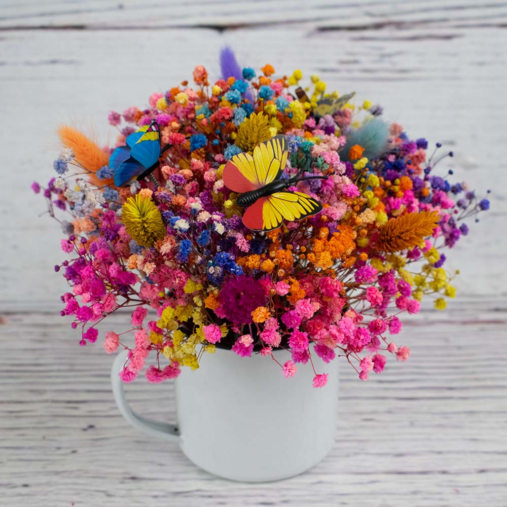 Tacita con mariposas